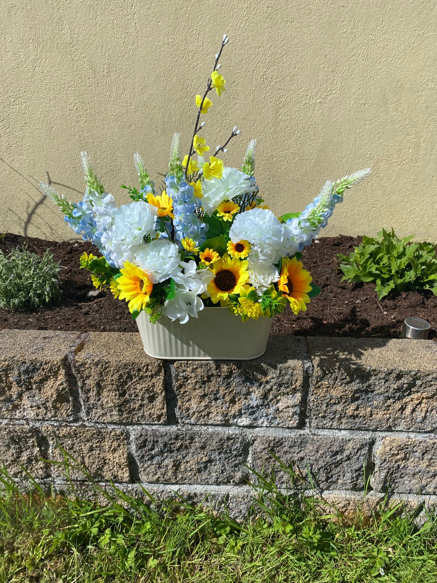 Trellis Hanging Floral Arrangement